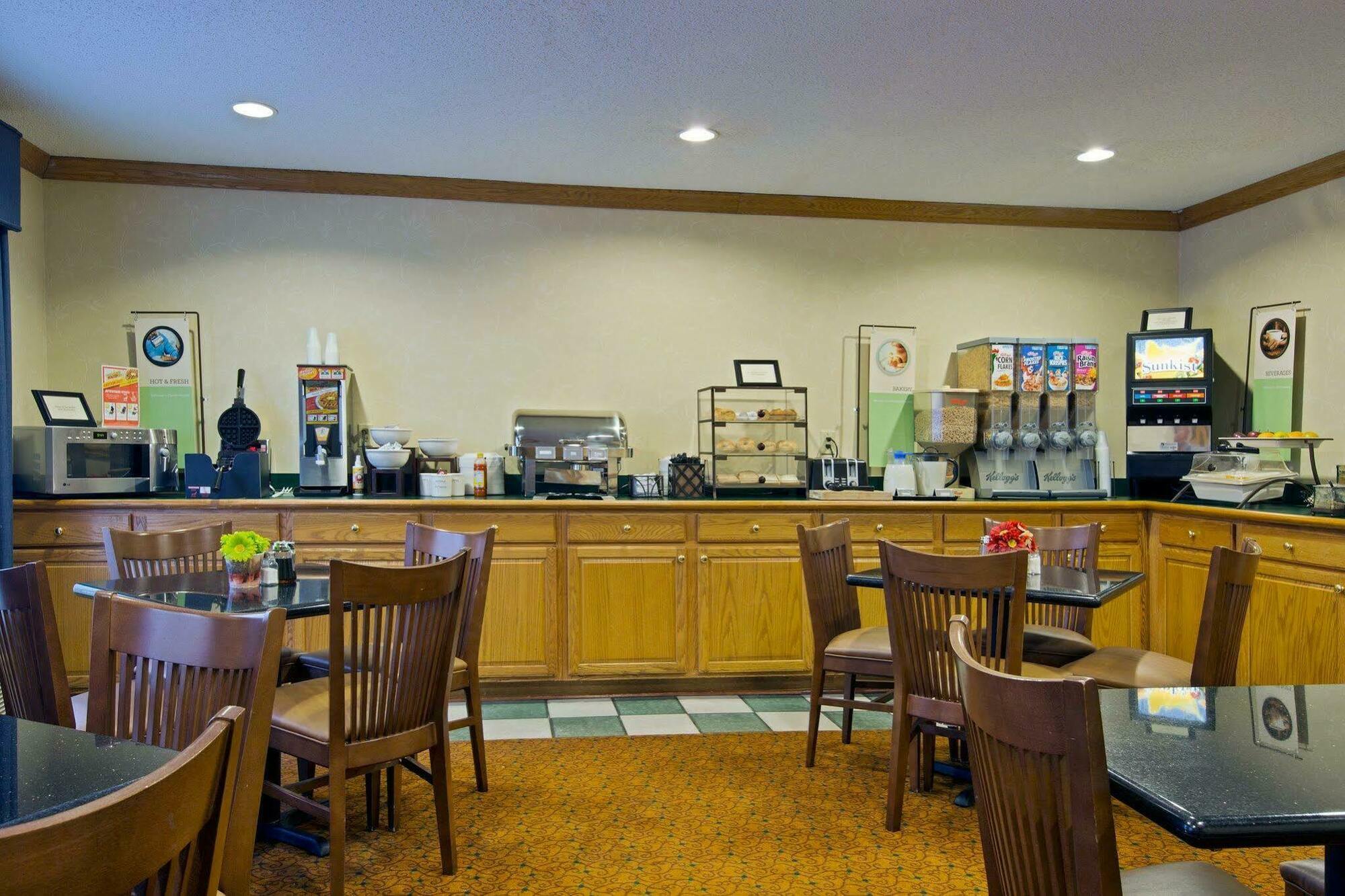 Hotel Country & By Radisson, Rock Hill, Sc 3*